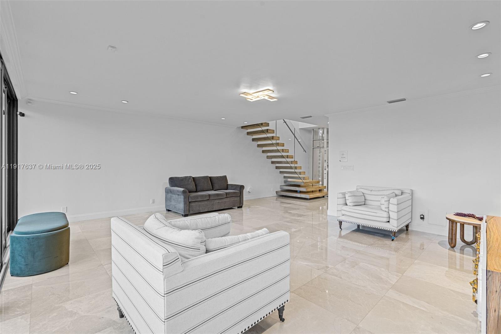 6124 Paradise Pt Dr #6124 Palmetto Bay, FL 33157