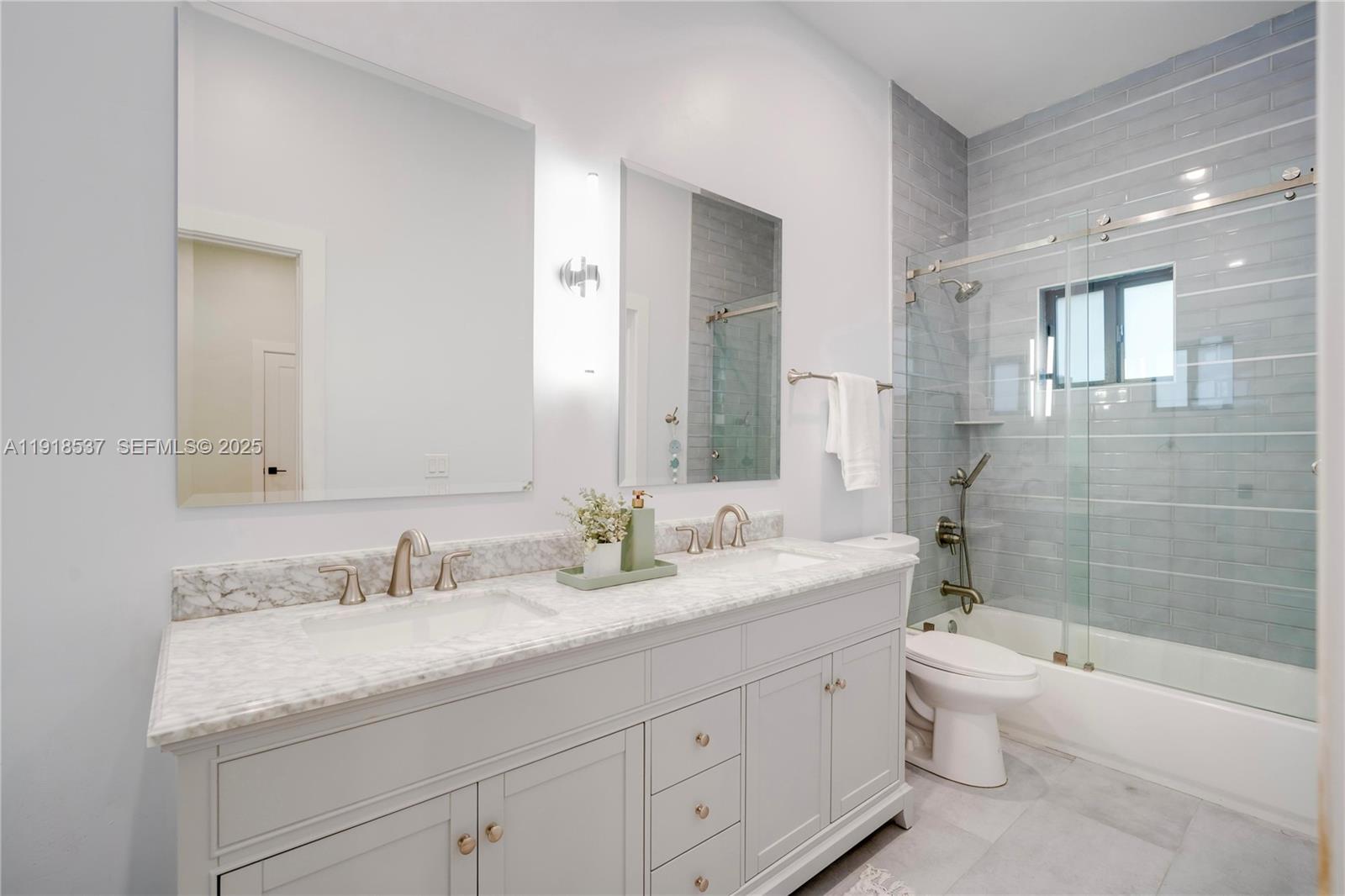 18326 SW 83rd Pl Palmetto Bay, FL 33157