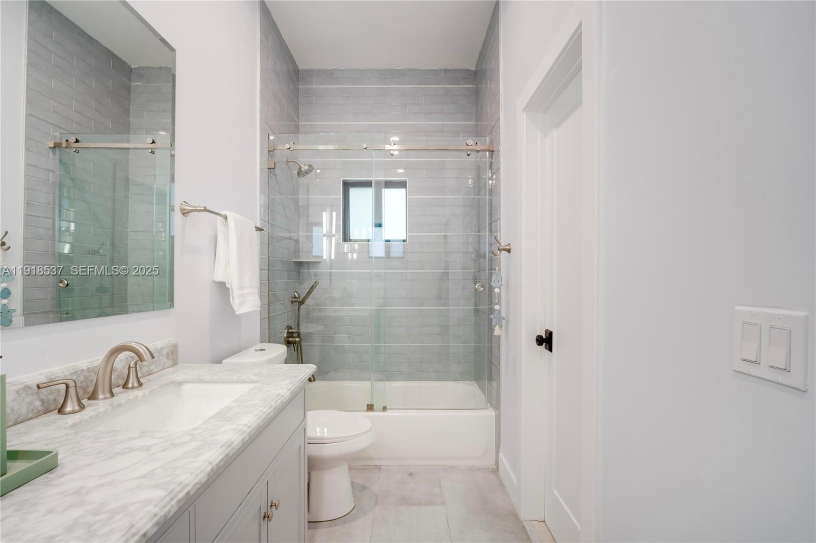 18326 SW 83rd Pl Palmetto Bay, FL 33157