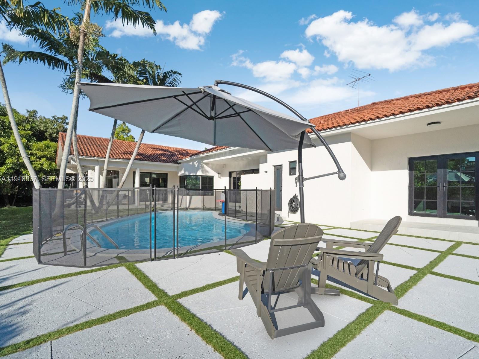 18326 SW 83rd Pl Palmetto Bay, FL 33157