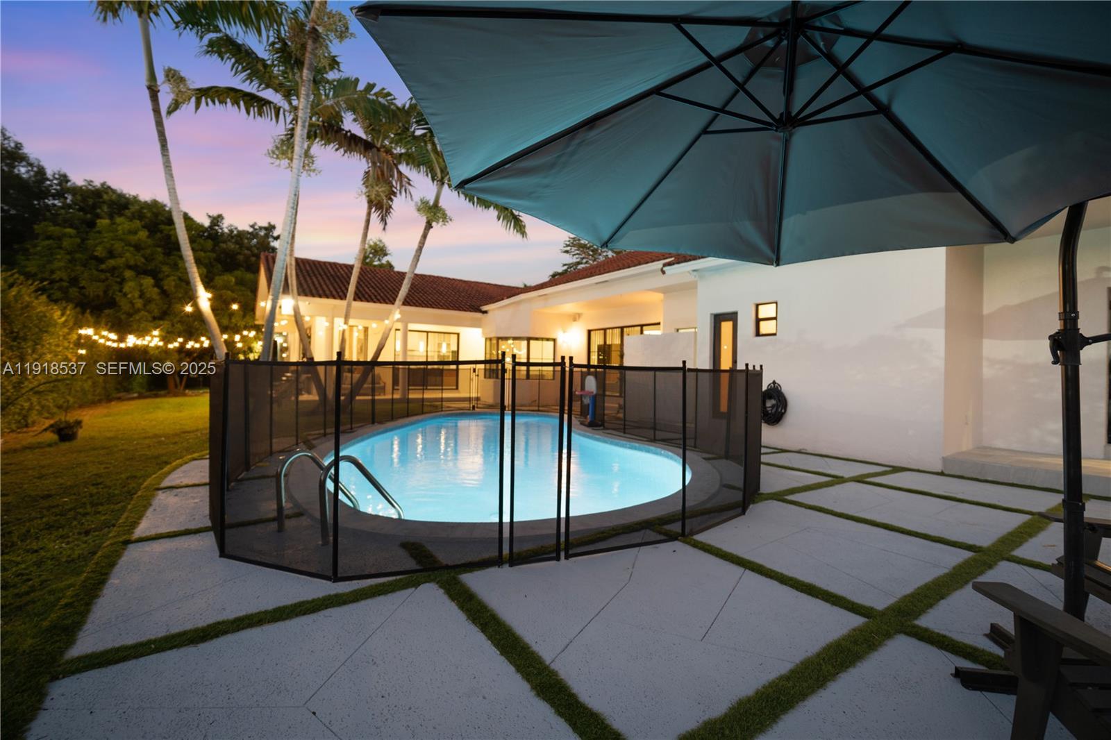 18326 SW 83rd Pl Palmetto Bay, FL 33157