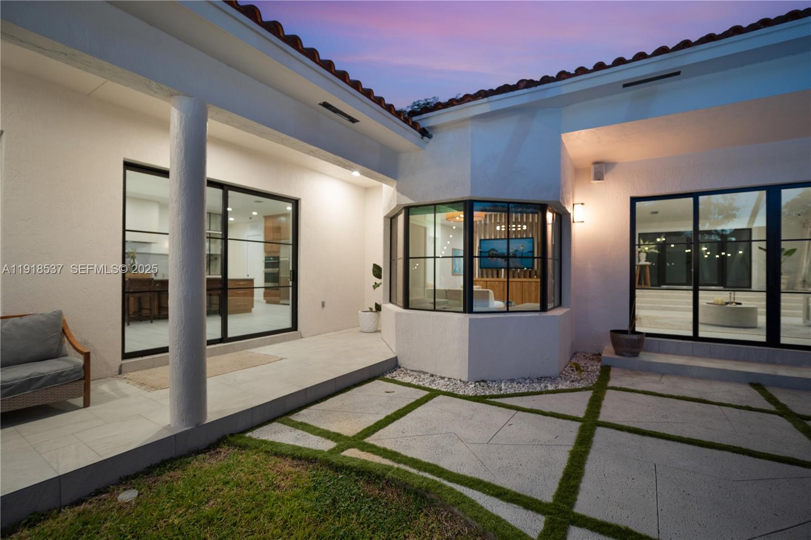 18326 SW 83rd Pl Palmetto Bay, FL 33157