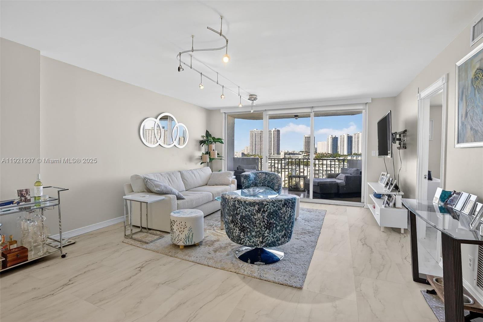 3703 NE 166th St #904 North Miami Beach, FL 33160