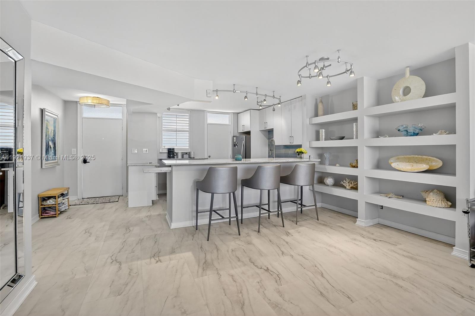 3703 NE 166th St #904 North Miami Beach, FL 33160