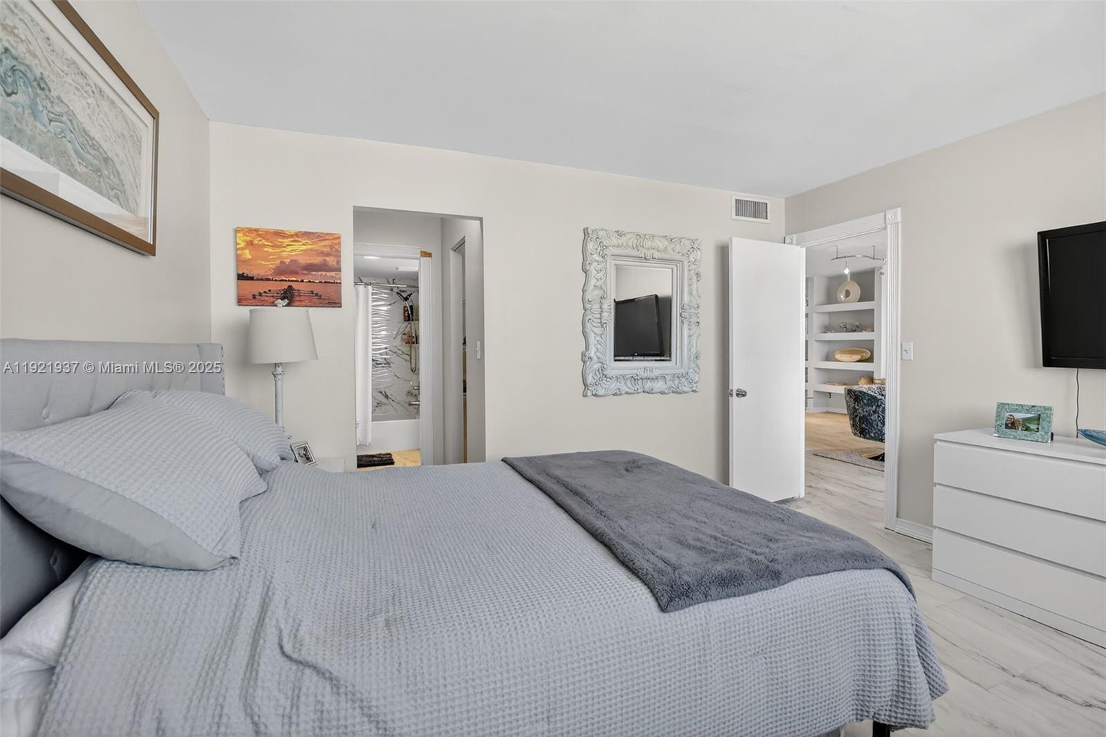 3703 NE 166th St #904 North Miami Beach, FL 33160