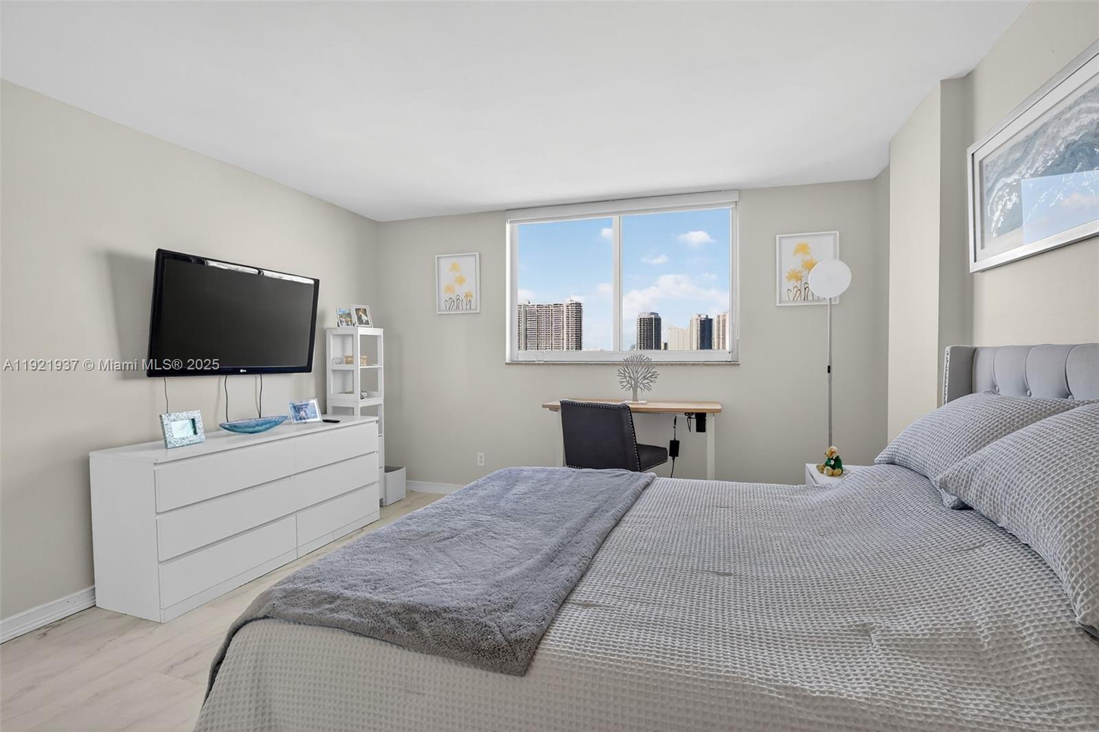 3703 NE 166th St #904 North Miami Beach, FL 33160