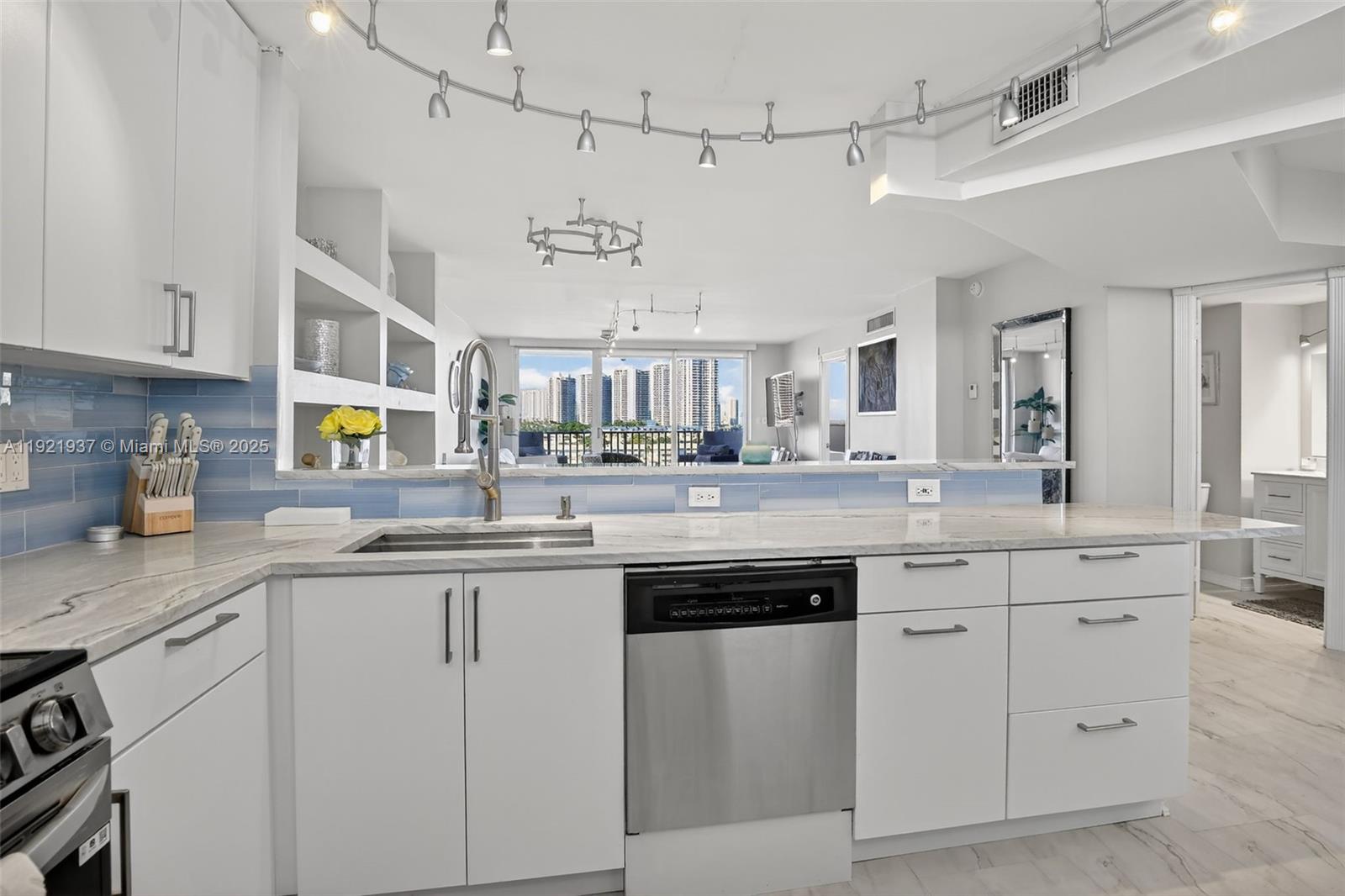 3703 NE 166th St #904 North Miami Beach, FL 33160