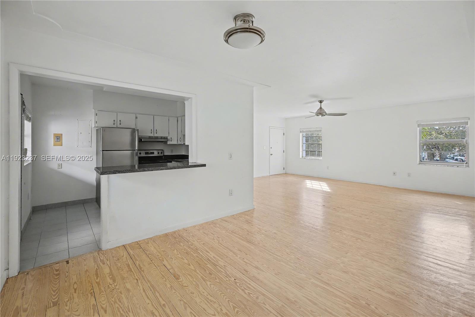 73 Edgewater Dr #3 Coral Gables, FL 33133