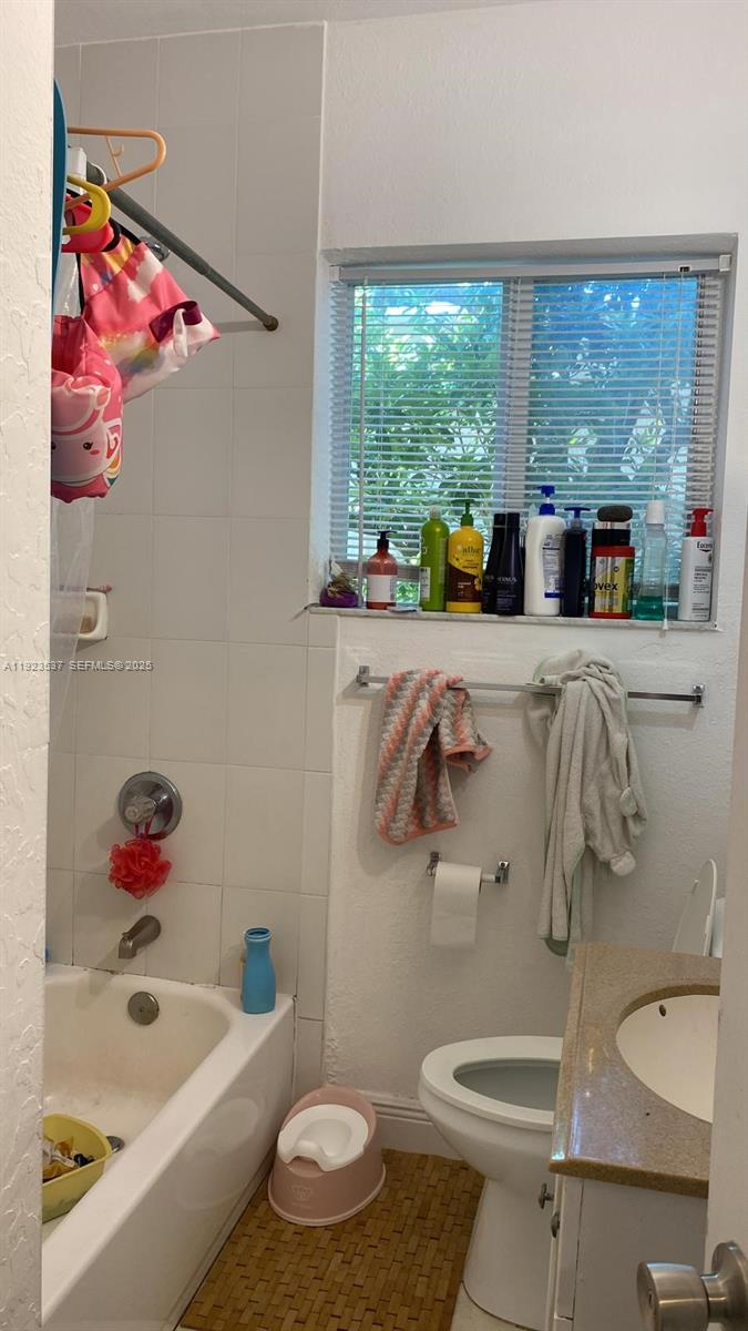 851 80th St Miami Beach, FL 33141