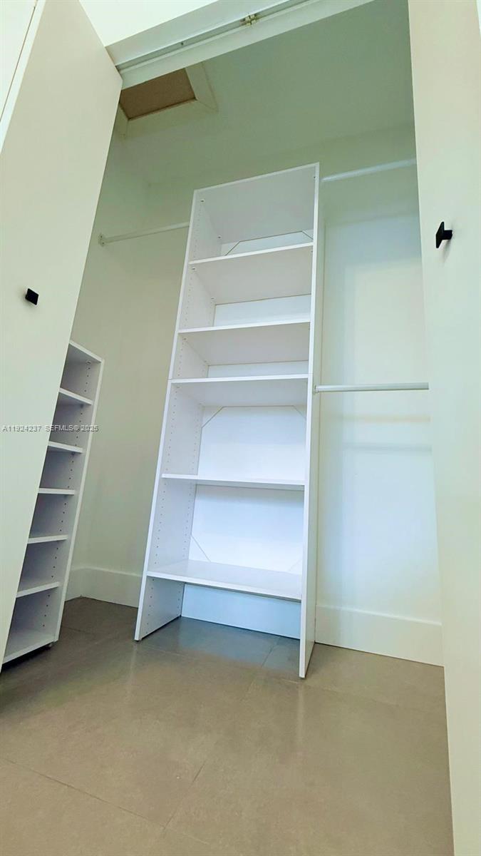 4701 NE 3rd Ave Oakland Park, FL 33334