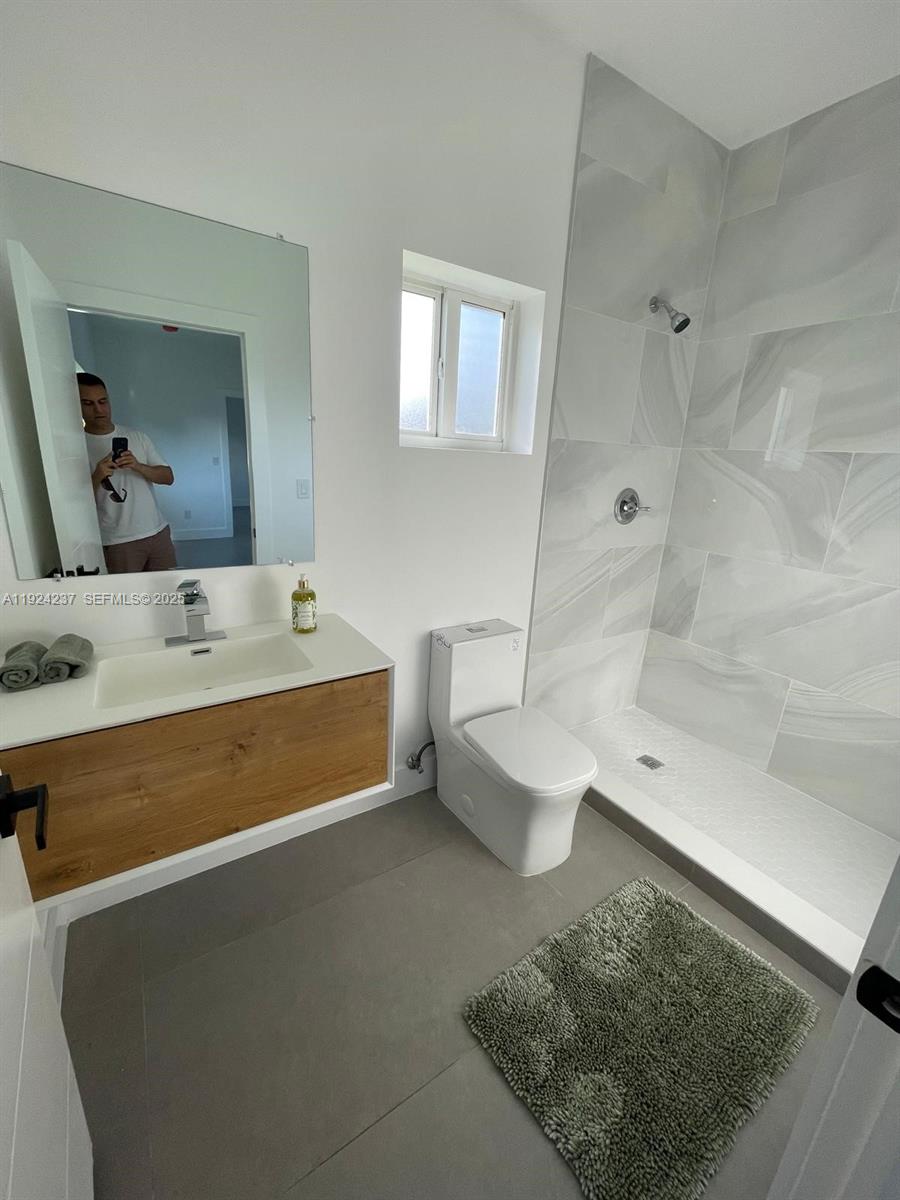 4701 NE 3rd Ave Oakland Park, FL 33334