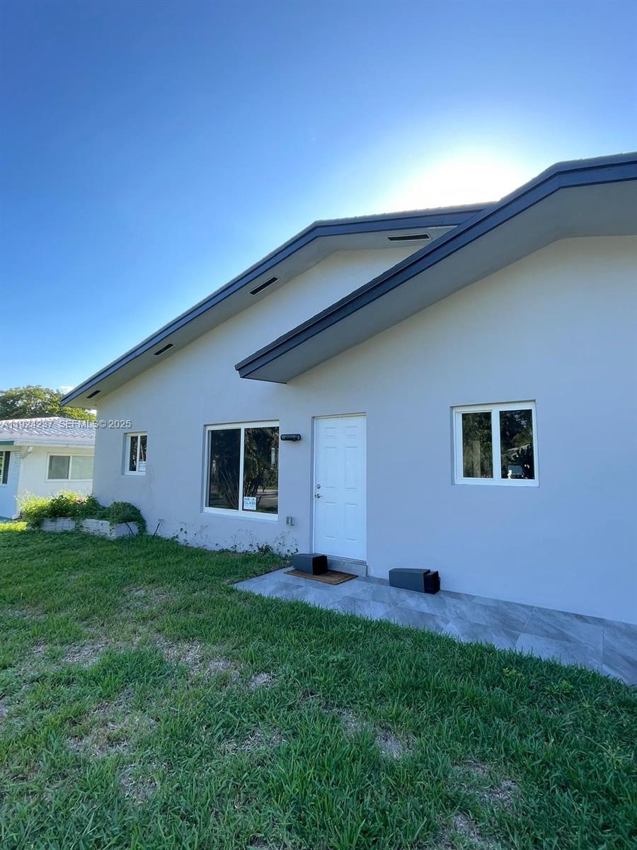 4701 NE 3rd Ave Oakland Park, FL 33334