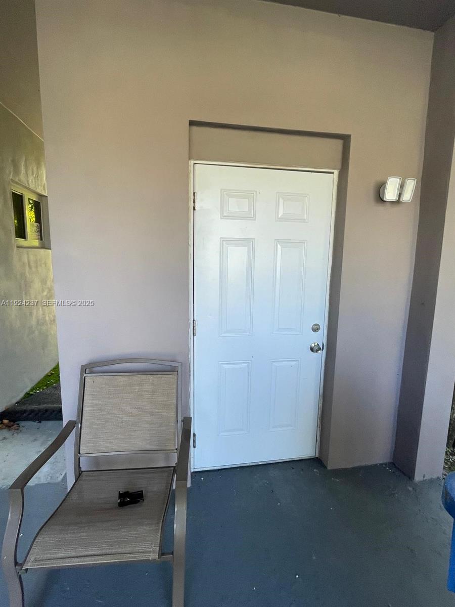 4701 NE 3rd Ave Oakland Park, FL 33334