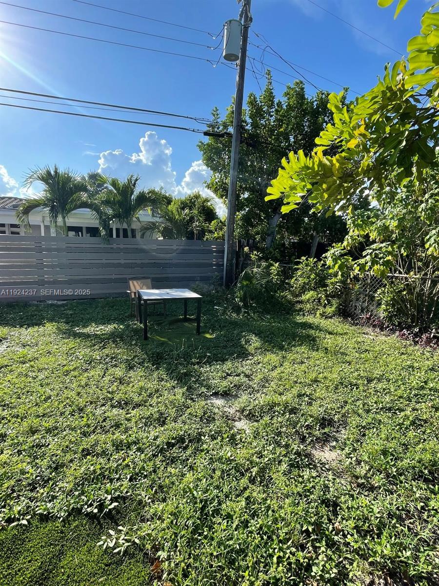 4701 NE 3rd Ave Oakland Park, FL 33334