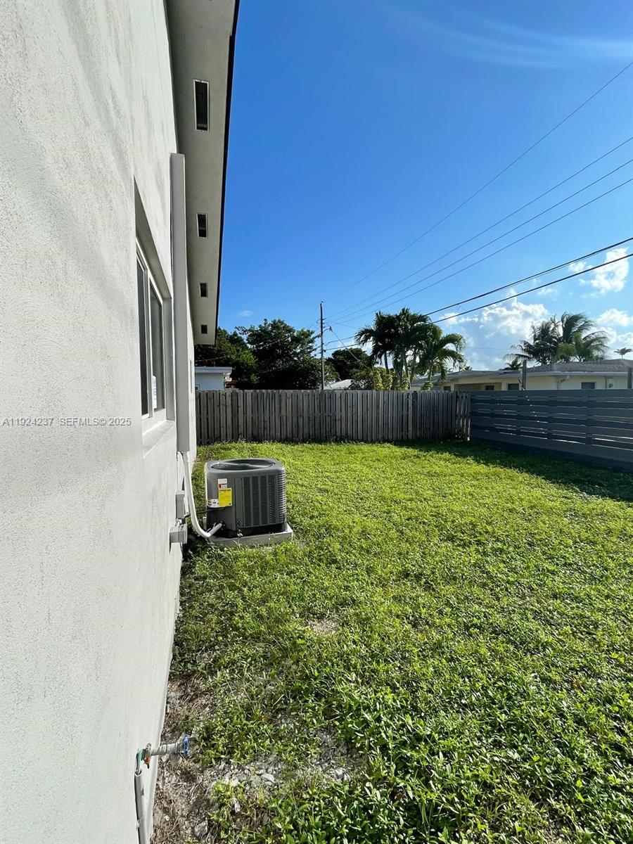 4701 NE 3rd Ave Oakland Park, FL 33334