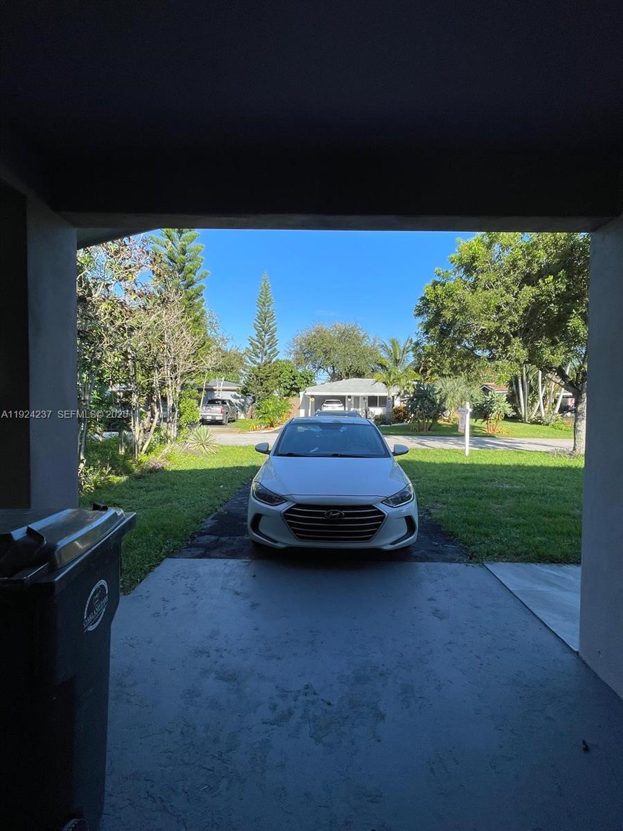 4701 NE 3rd Ave Oakland Park, FL 33334