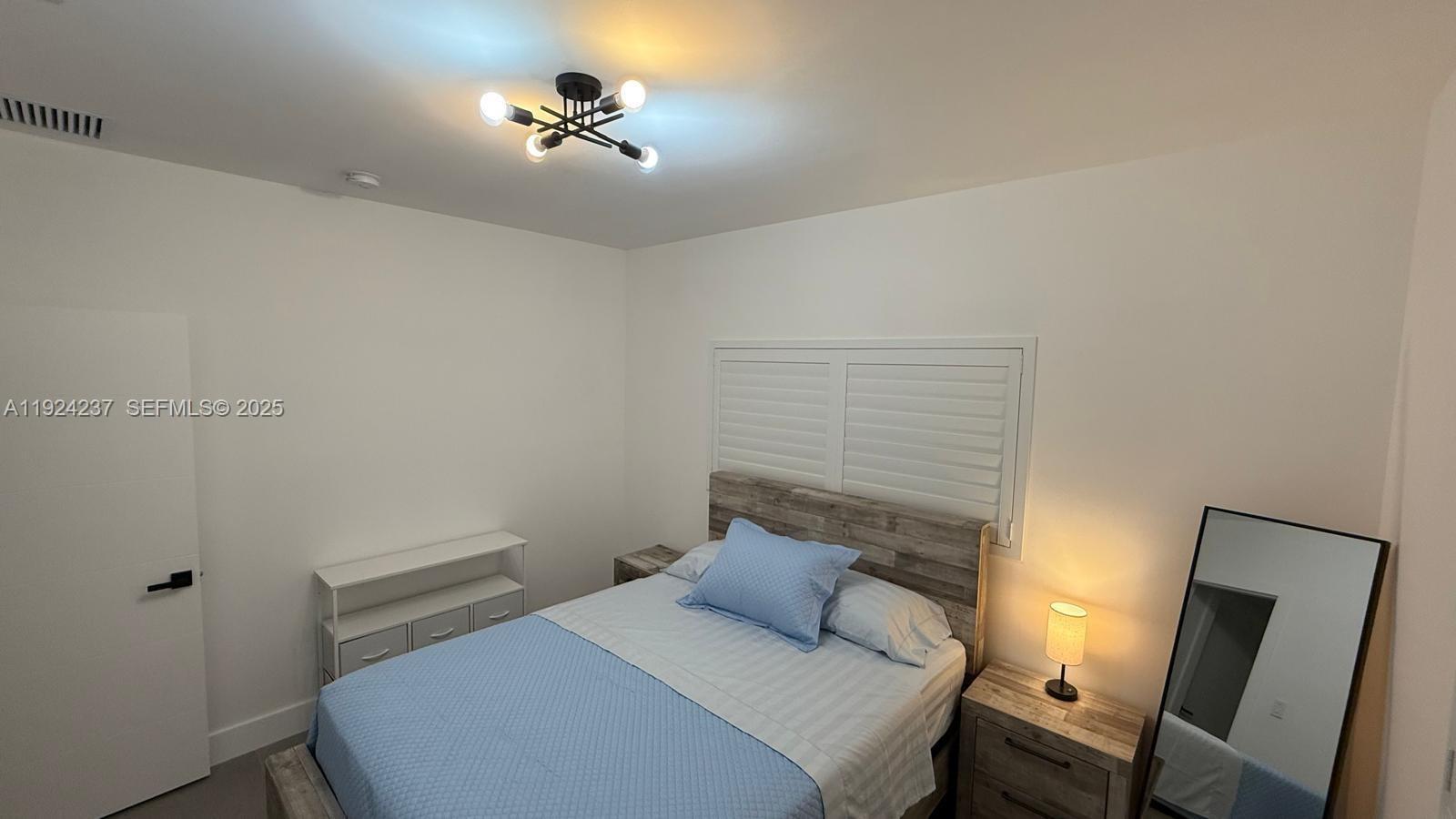 4701 NE 3rd Ave Oakland Park, FL 33334