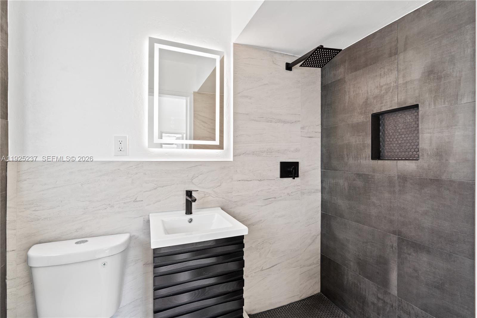 230 SW 29th Ave Fort Lauderdale, FL 33312