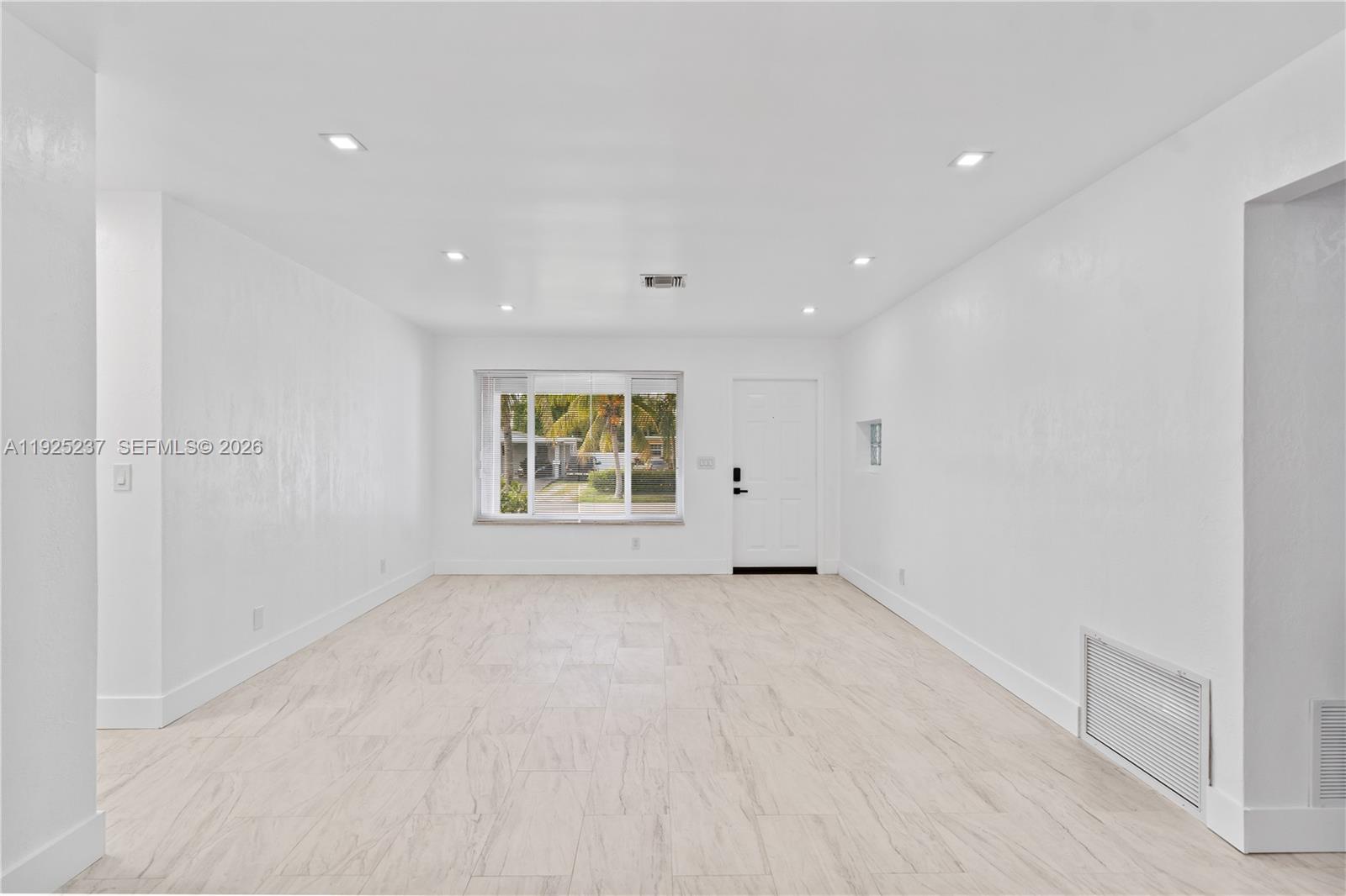 230 SW 29th Ave Fort Lauderdale, FL 33312