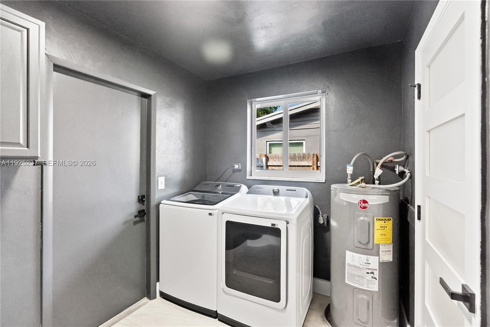 230 SW 29th Ave Fort Lauderdale, FL 33312