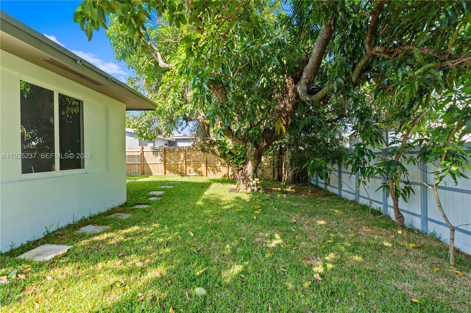 230 SW 29th Ave Fort Lauderdale, FL 33312