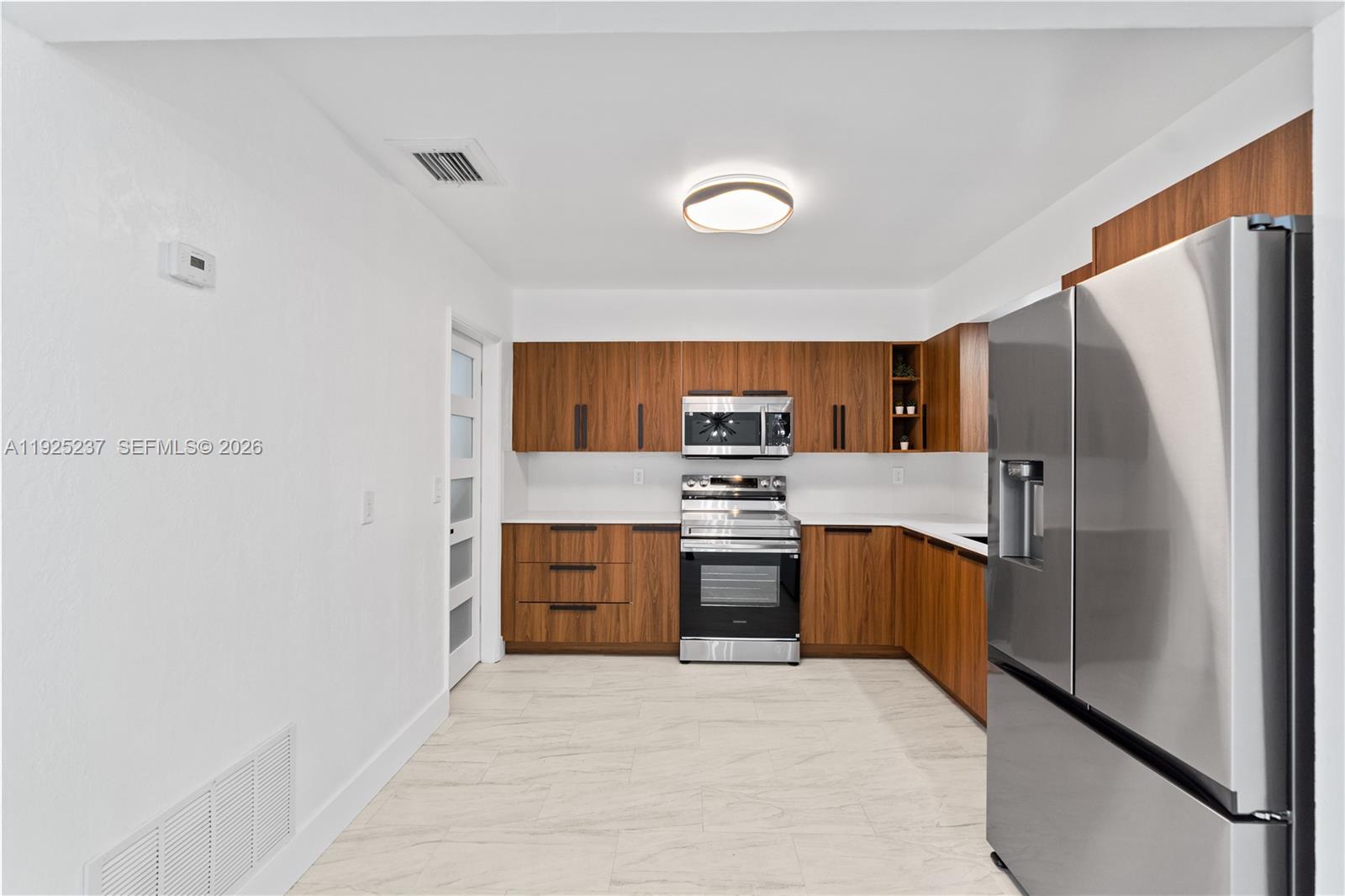 230 SW 29th Ave Fort Lauderdale, FL 33312