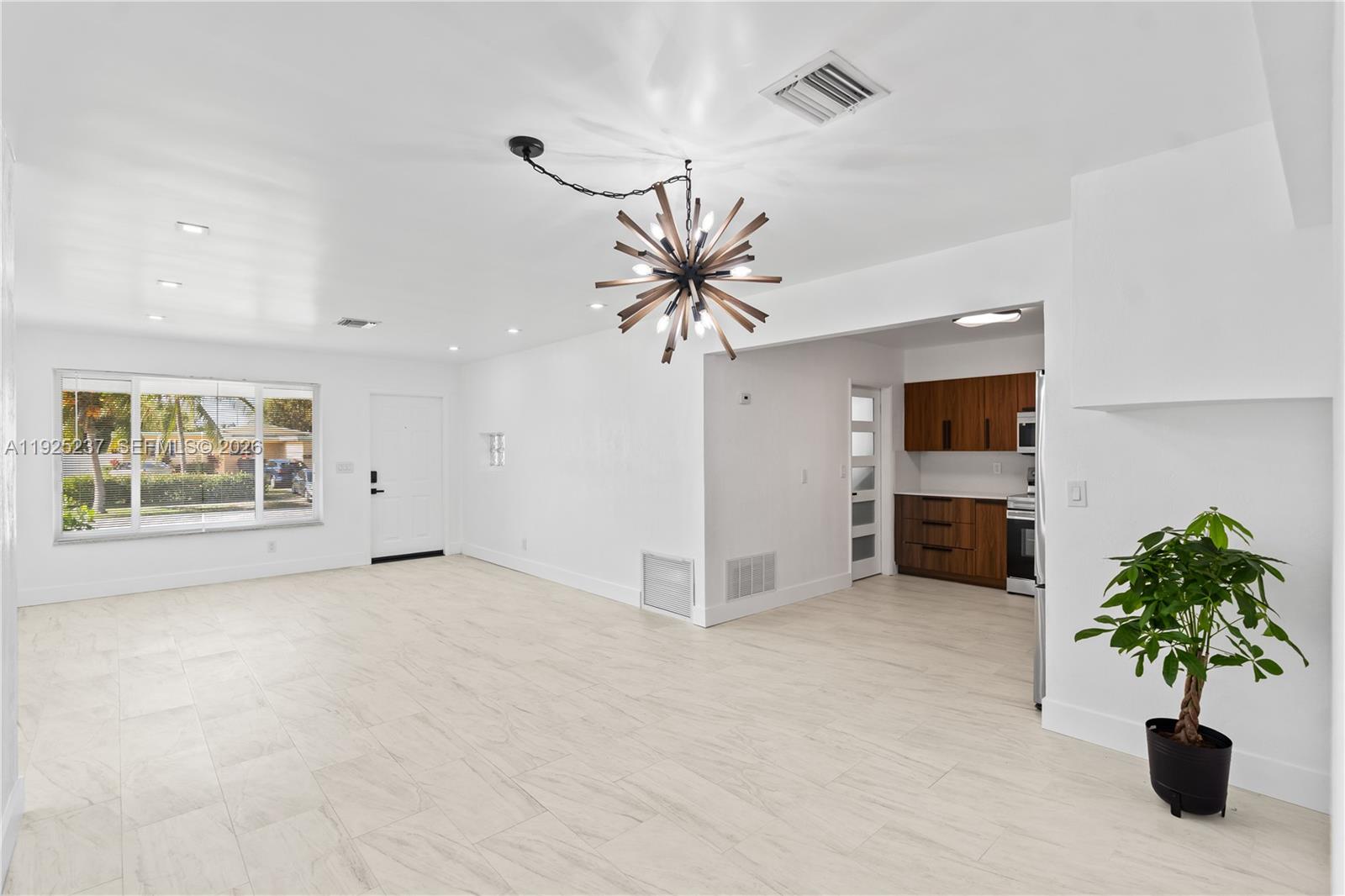 230 SW 29th Ave Fort Lauderdale, FL 33312