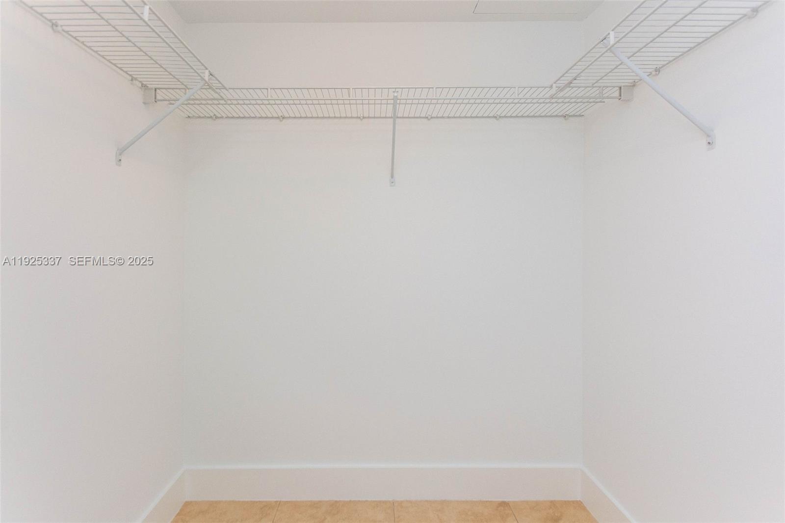 image Brickell on the River South26