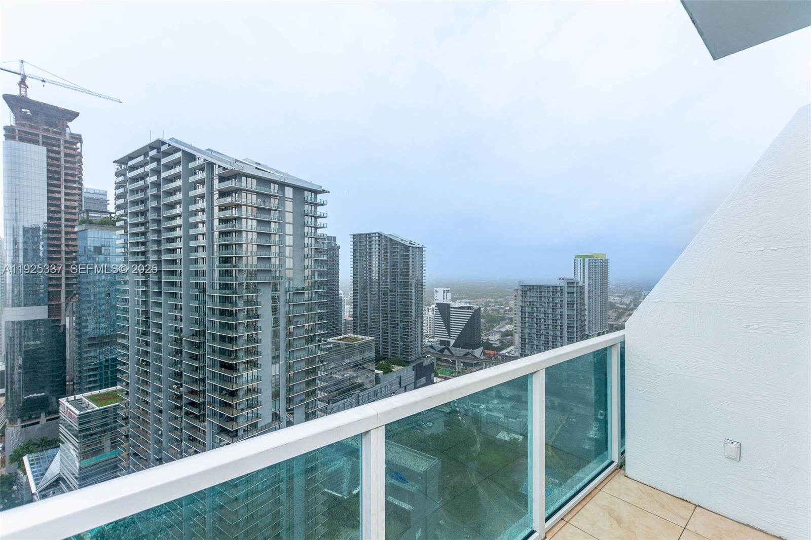 image Brickell on the River South33