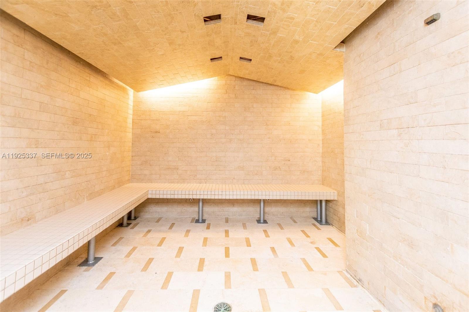 image Brickell on the River South37