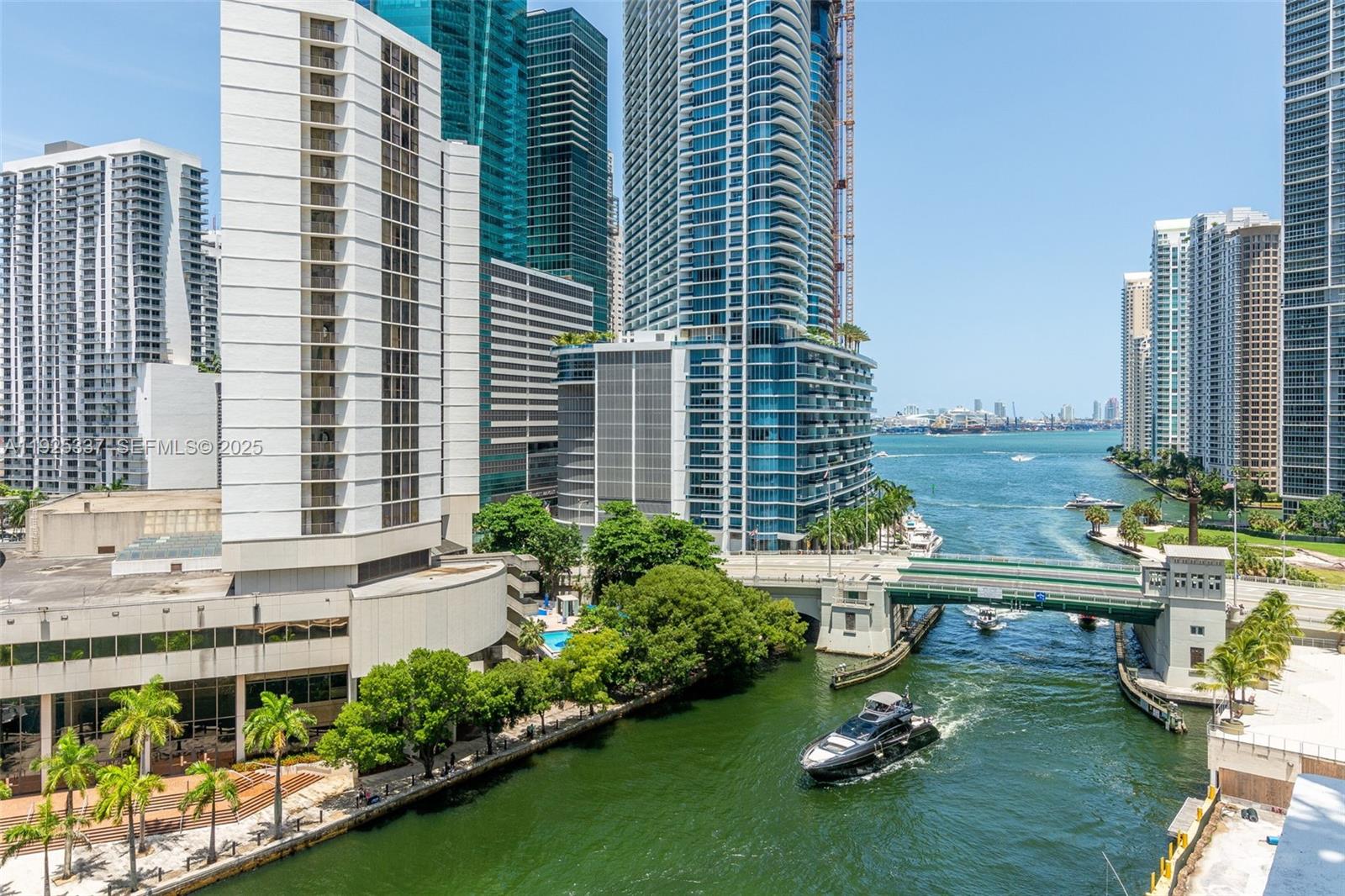 image Brickell on the River South49