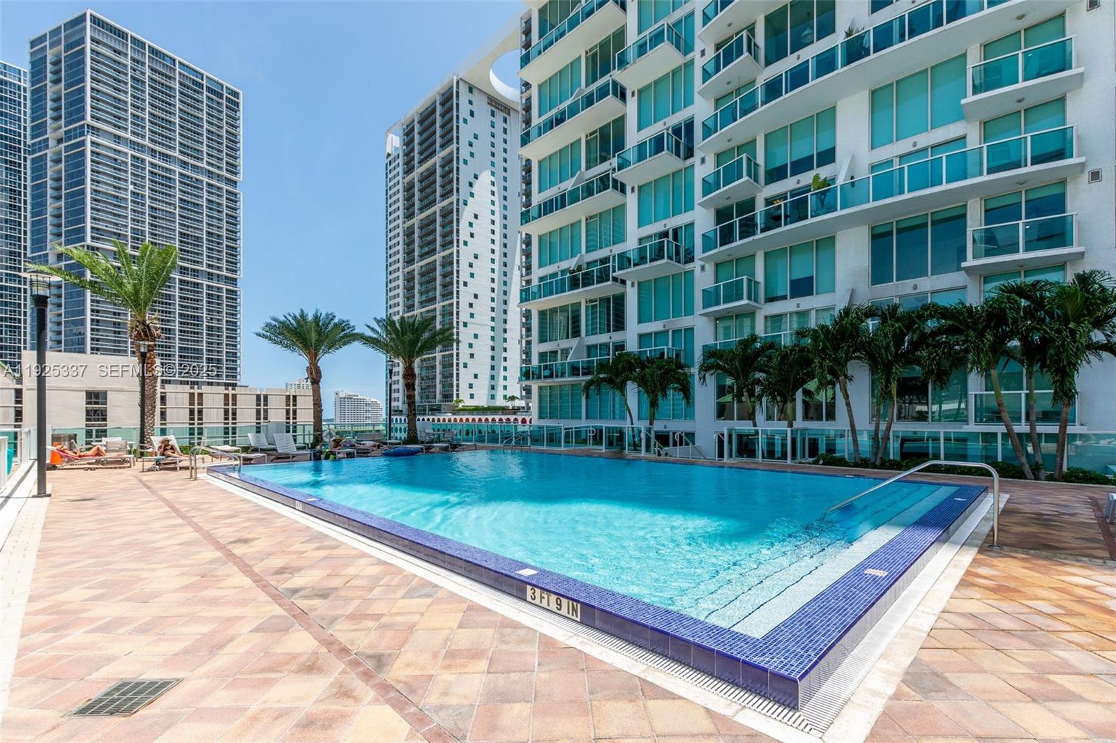 image Brickell on the River South51