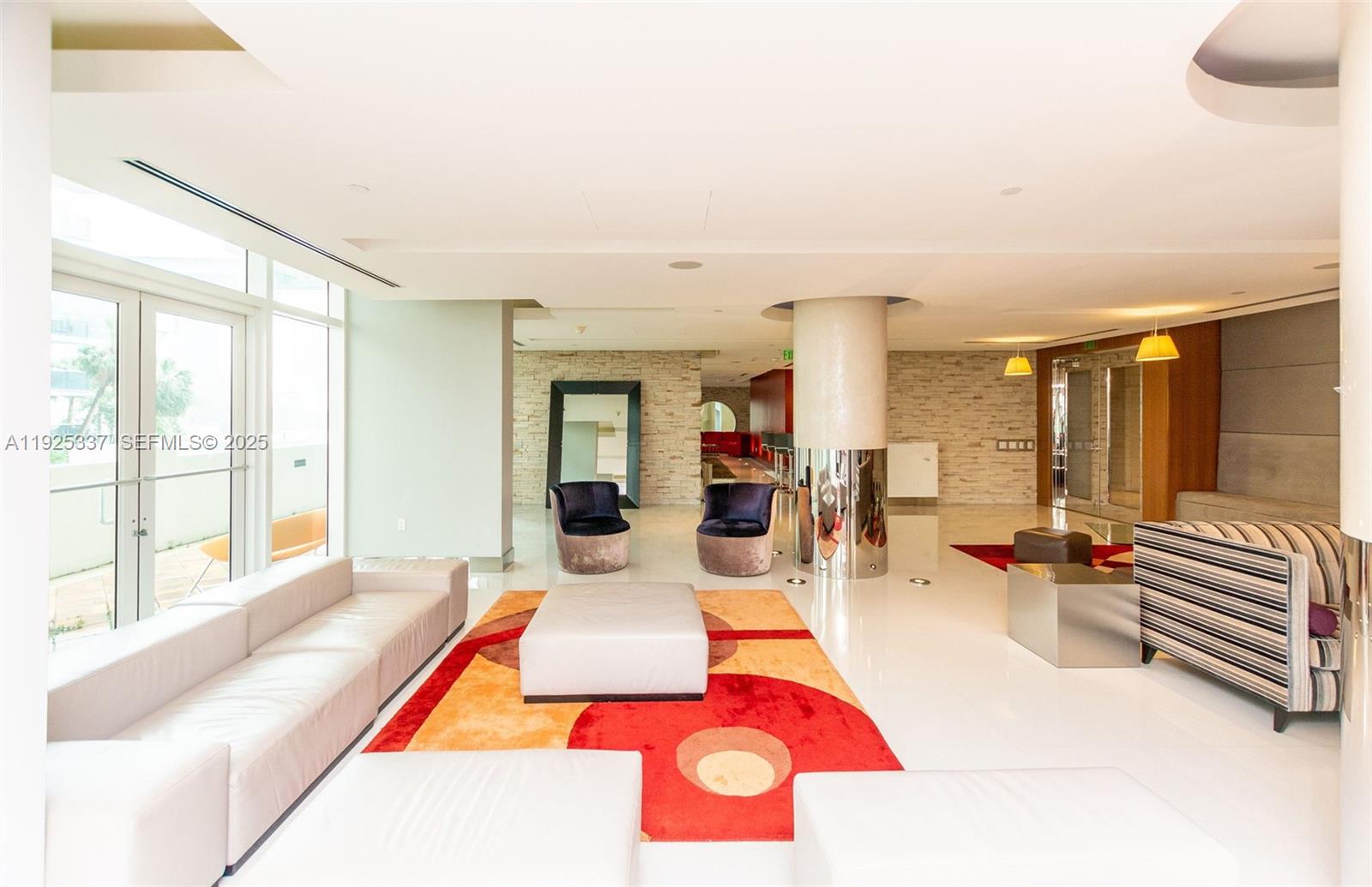 image Brickell on the River South64