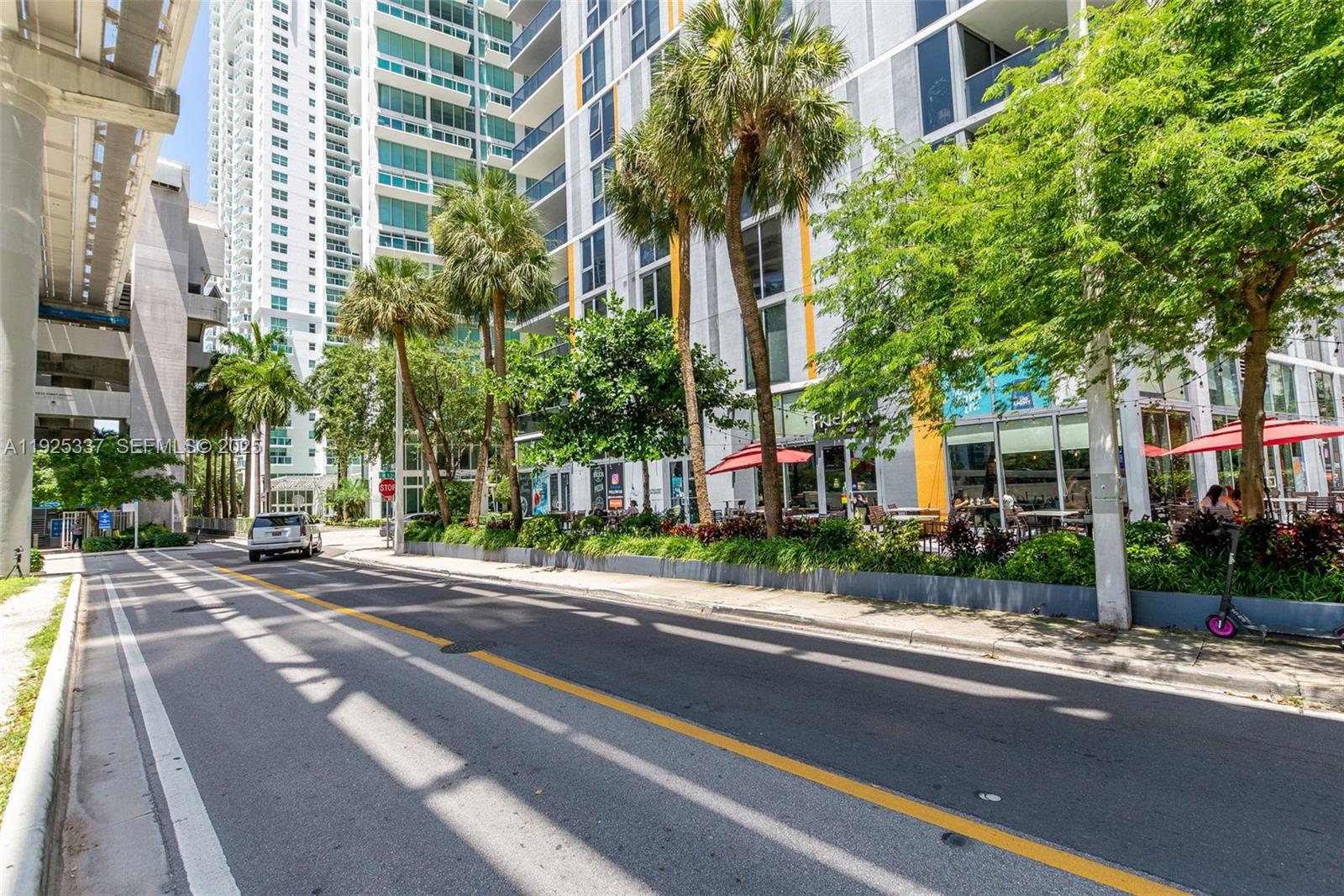 image Brickell on the River South77