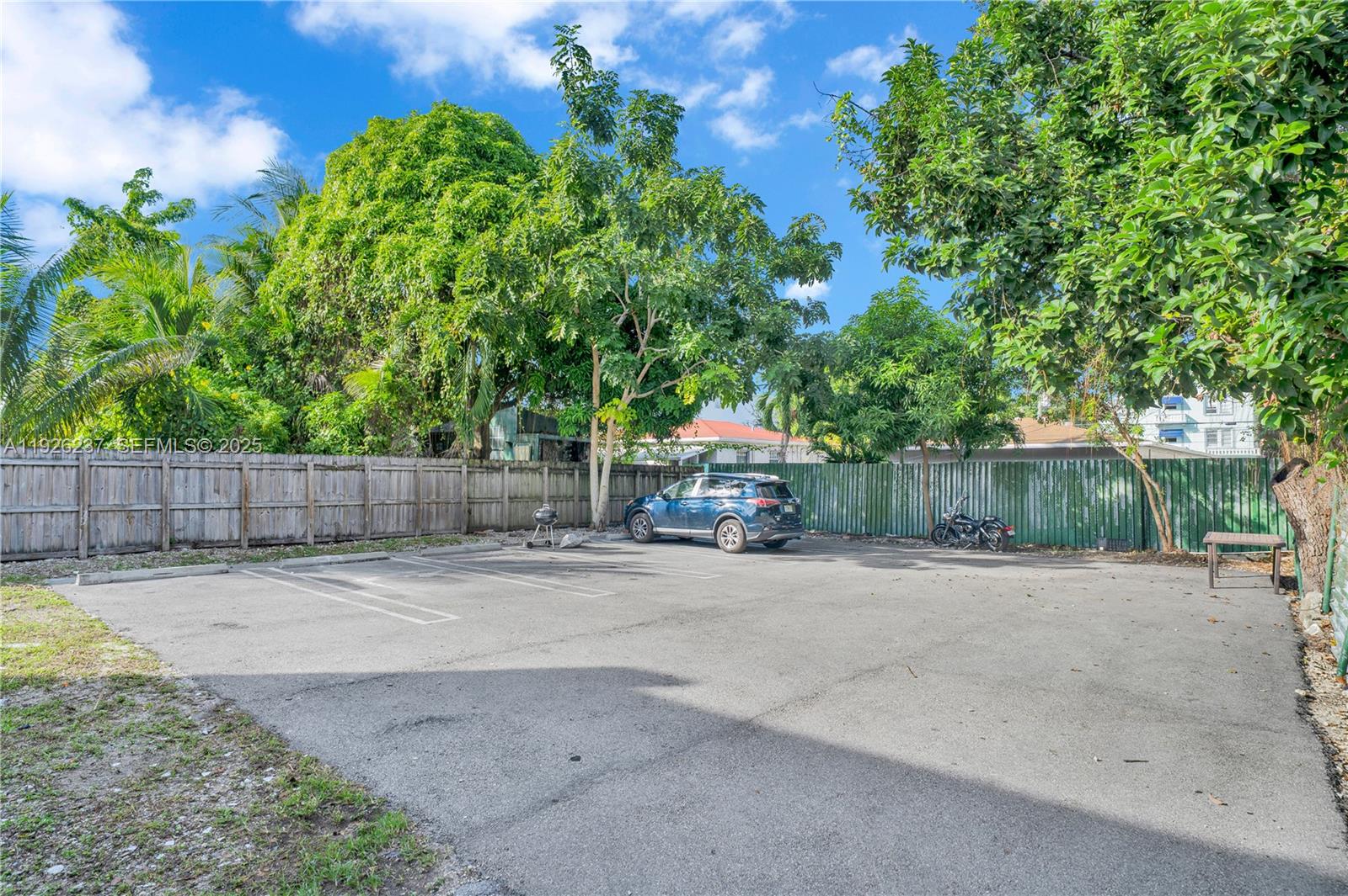 963 SW 6th St #2 Miami, FL 33130