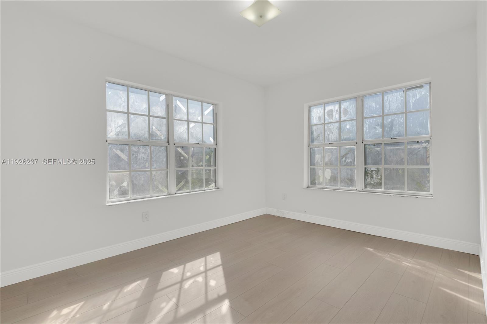 963 SW 6th St #2 Miami, FL 33130