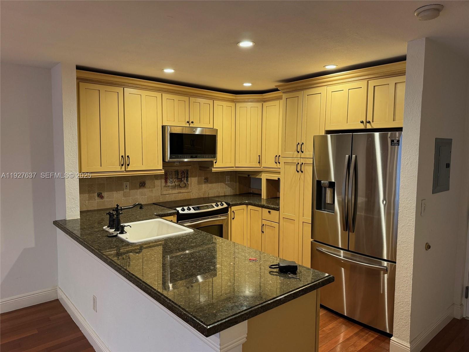 7845 Camino Real #O-311