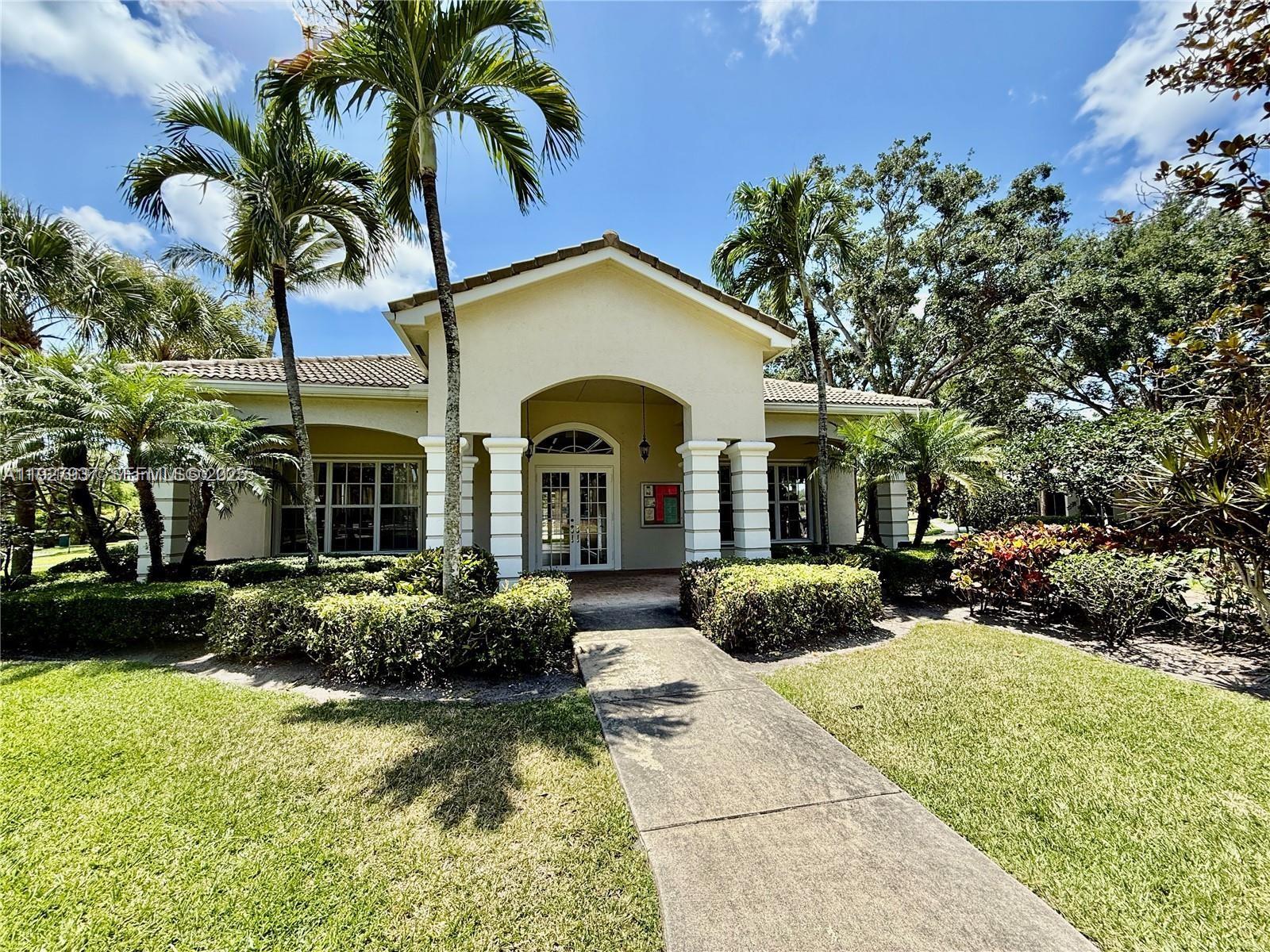 4855 Palmbrooke Cir #4855 West Palm Beach, FL 33417