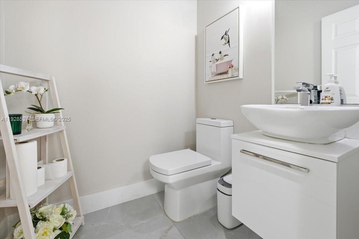 3522 W 86th Ter Hialeah, FL 33018