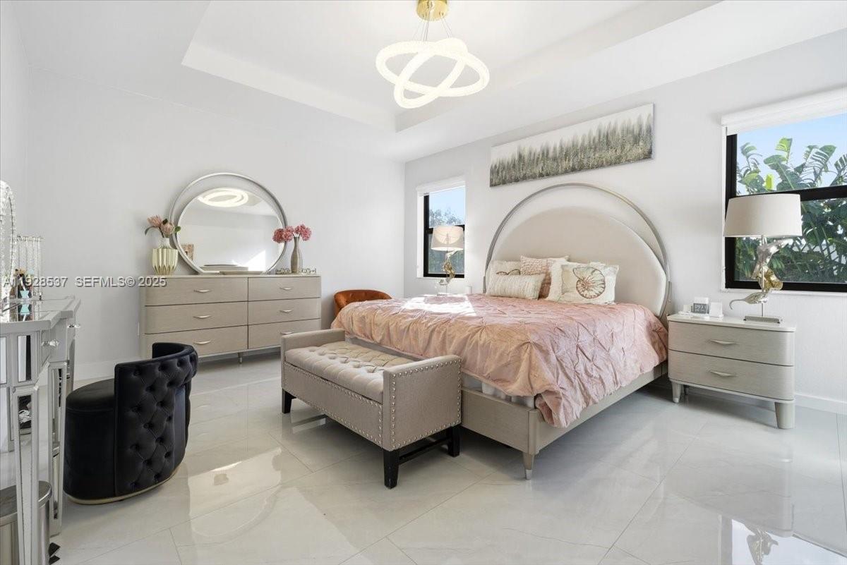 3522 W 86th Ter Hialeah, FL 33018