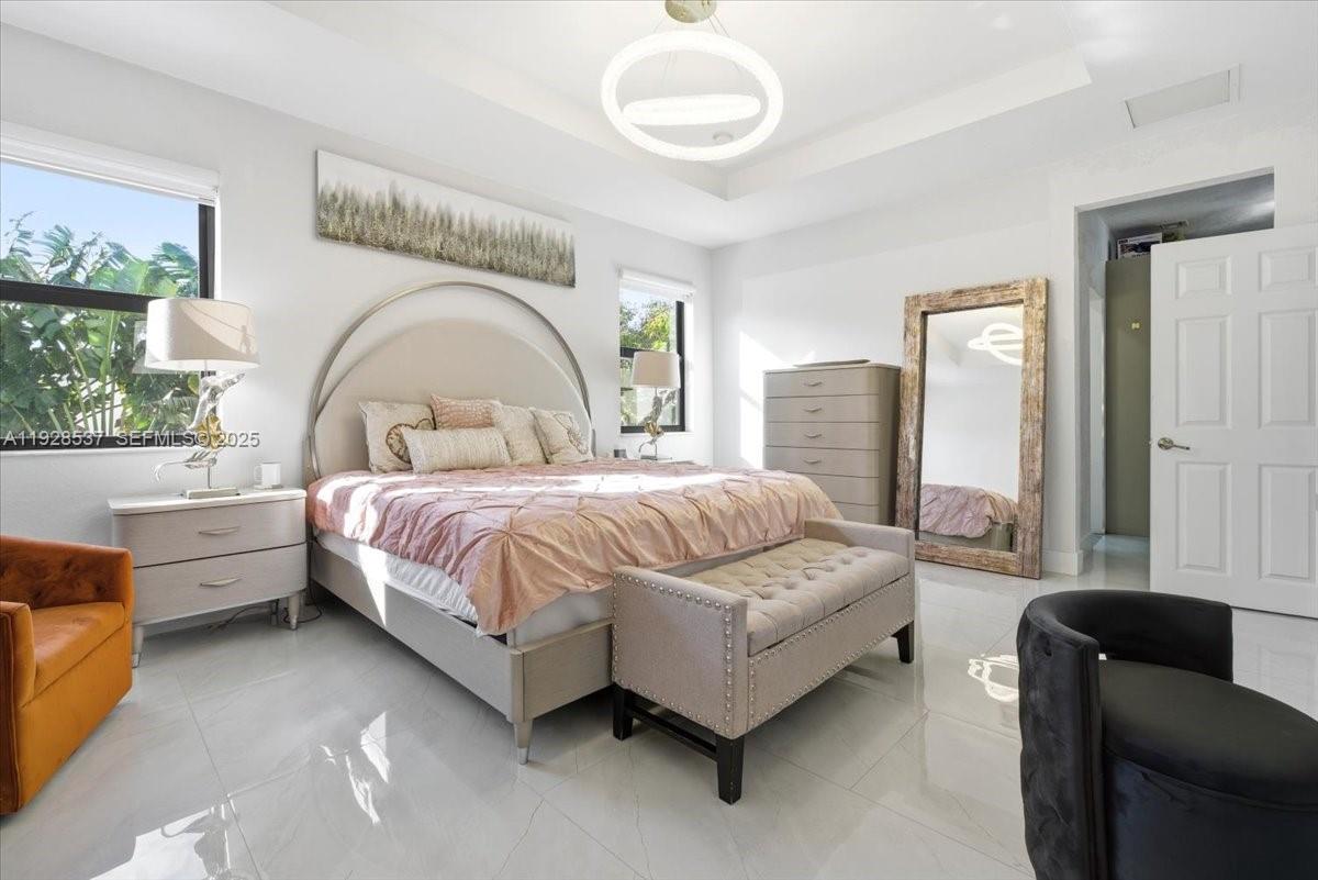 3522 W 86th Ter Hialeah, FL 33018