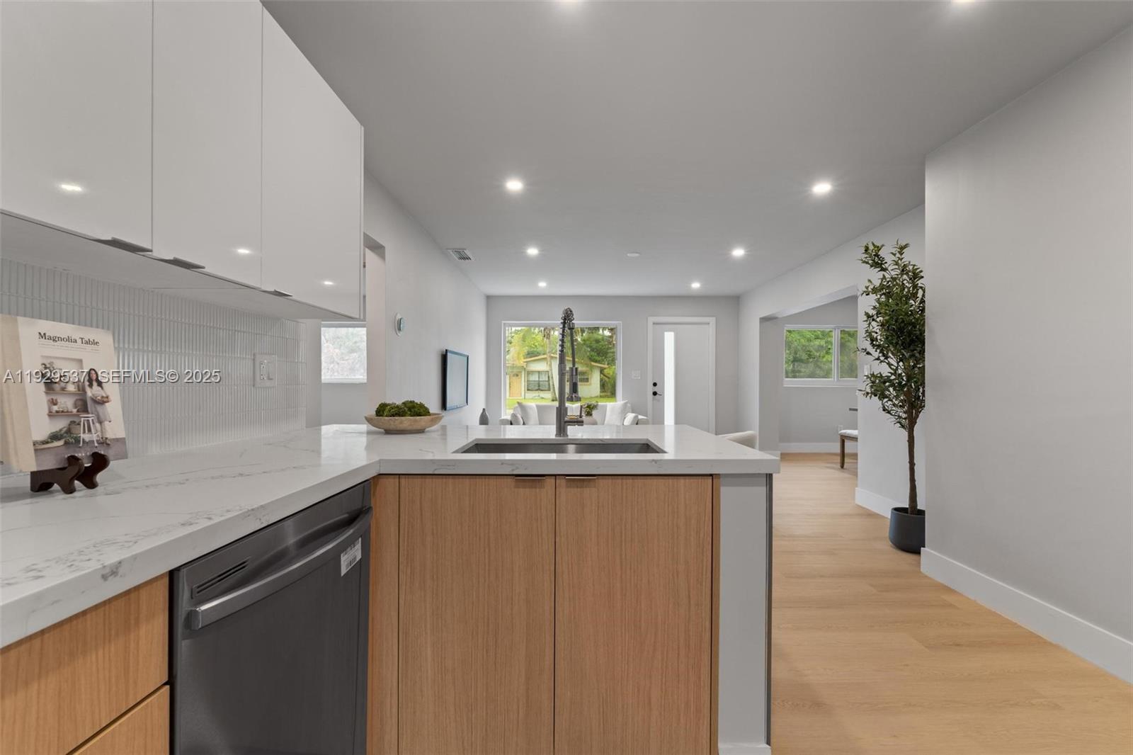 1431 NE 117th St Miami, FL 33161