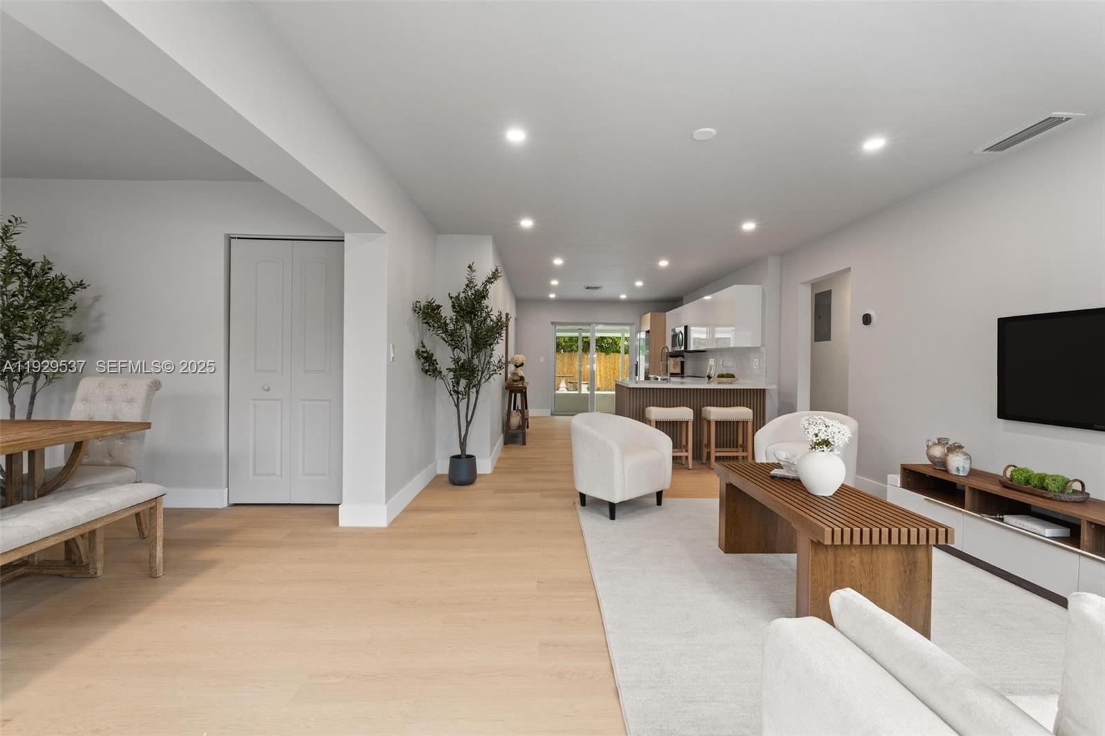 1431 NE 117th St Miami, FL 33161