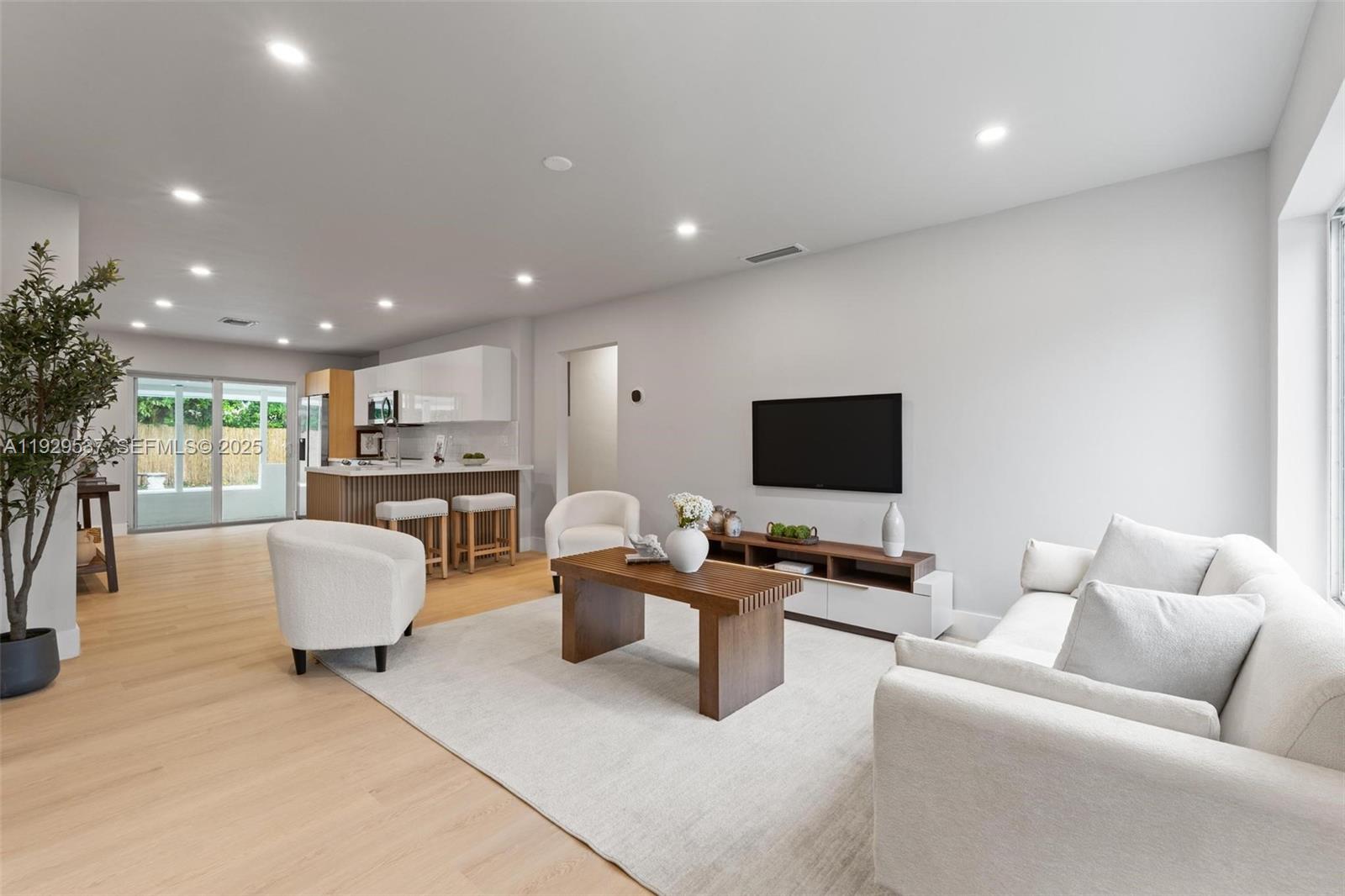 1431 NE 117th St Miami, FL 33161