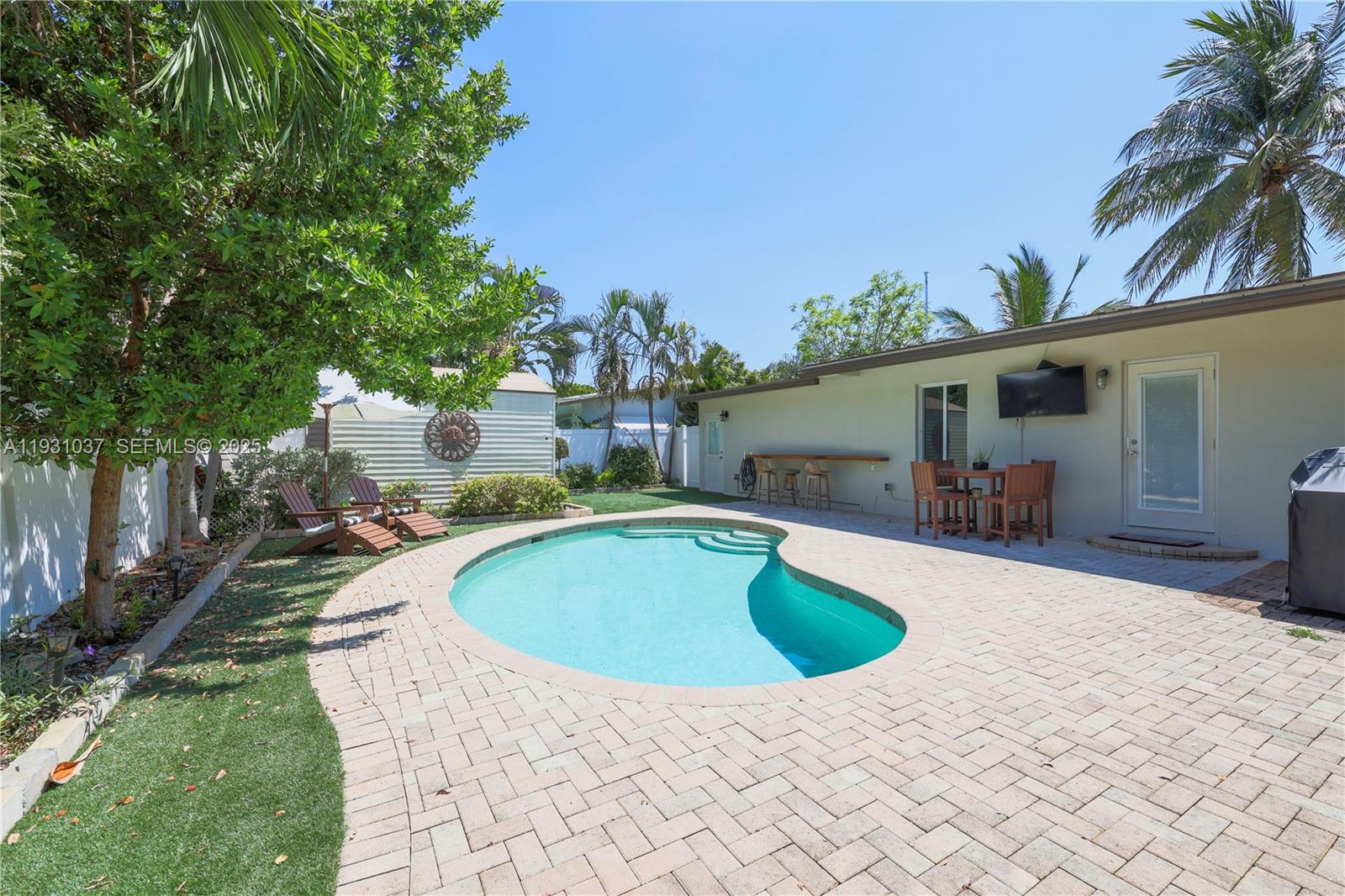 1311 NE 26th Ter Pompano Beach, FL 33062