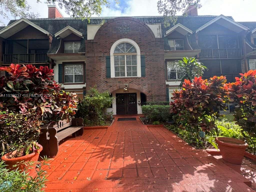 3670 Inverrary Dr #3S