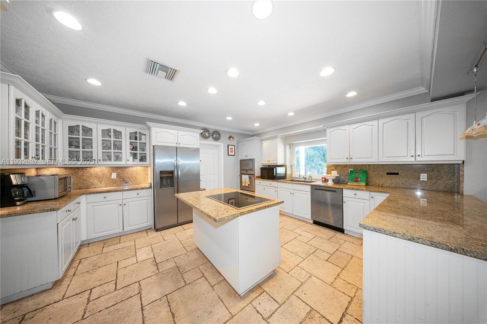 10900 SW 90th Ave Miami, FL 33176