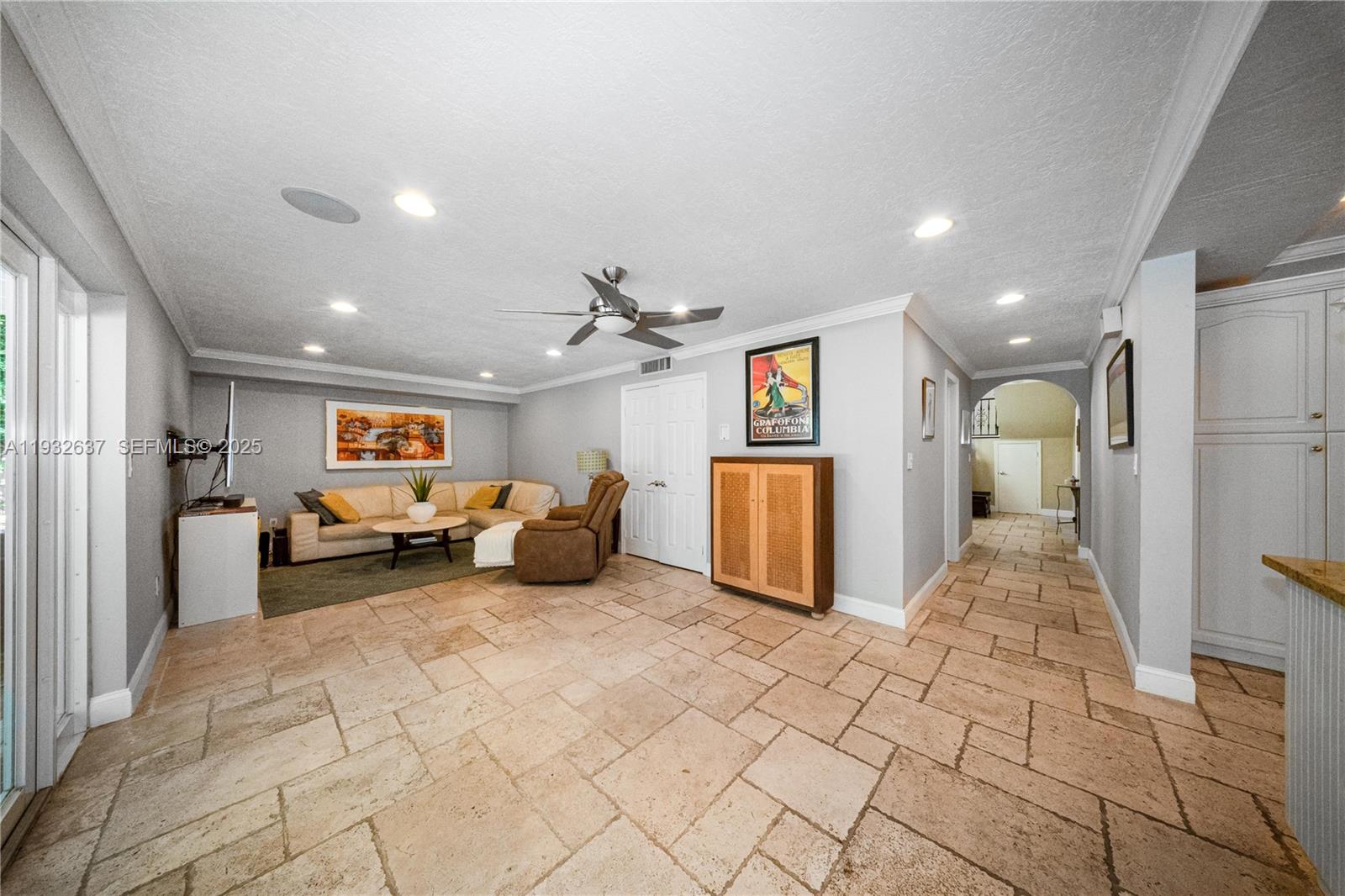 10900 SW 90th Ave Miami, FL 33176