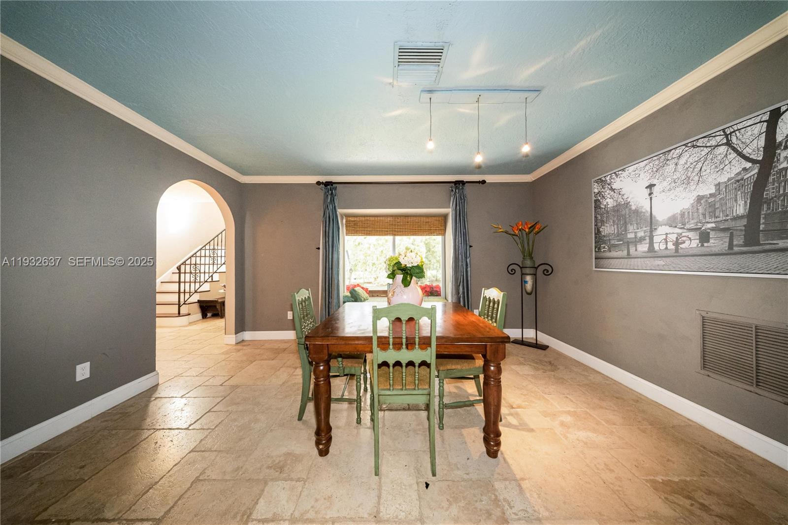 10900 SW 90th Ave Miami, FL 33176