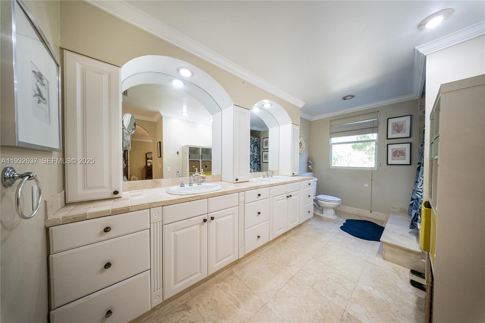 10900 SW 90th Ave Miami, FL 33176